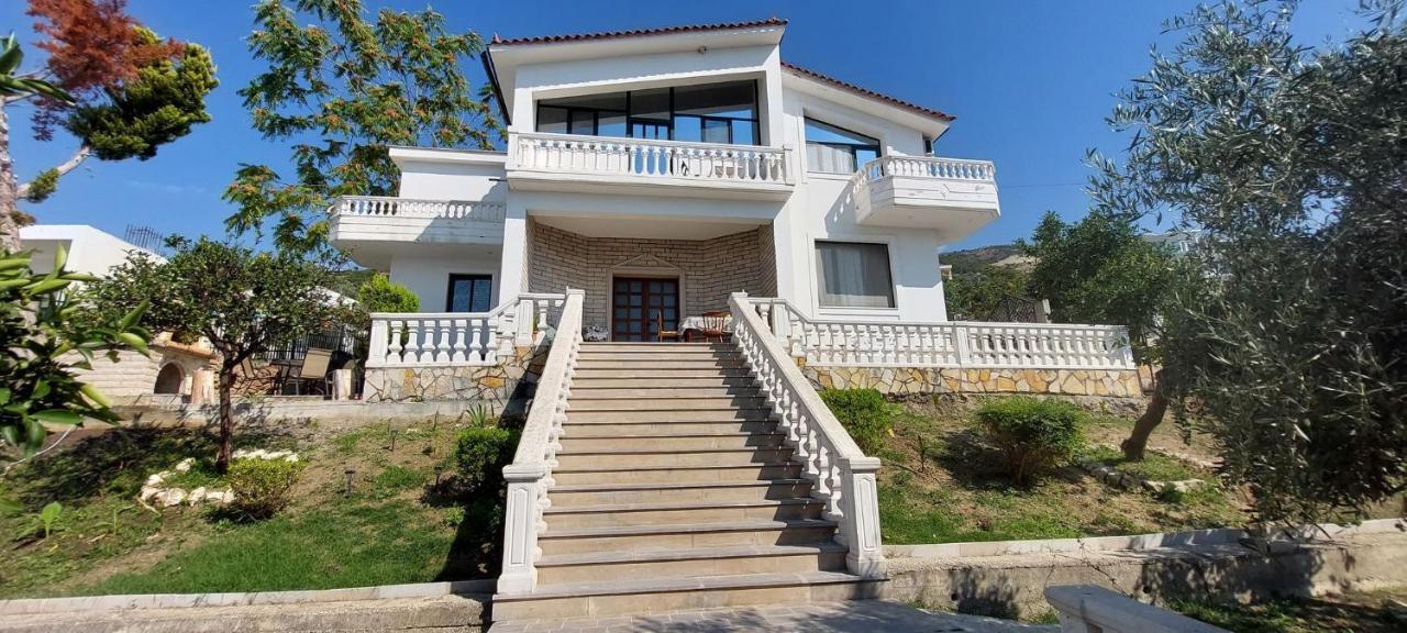 Villa Mare - For Families & Groups فلورا المظهر الخارجي الصورة