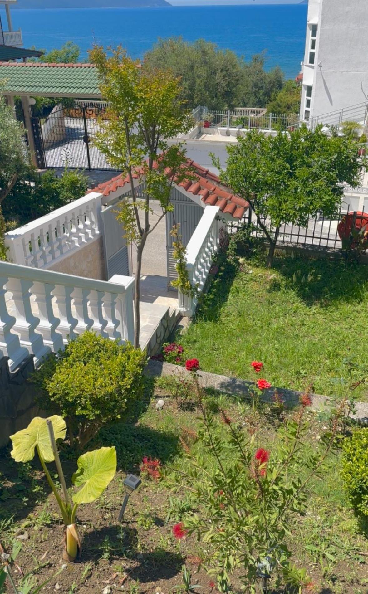 Villa Mare - For Families & Groups فلورا المظهر الخارجي الصورة